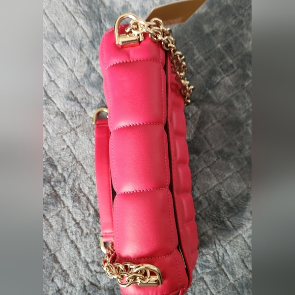 ⭐️ Host Pick ⭐️ NWT Michael Kors SoHo Quilted Leather Large Shoulder Bag - Picture 10 of 12